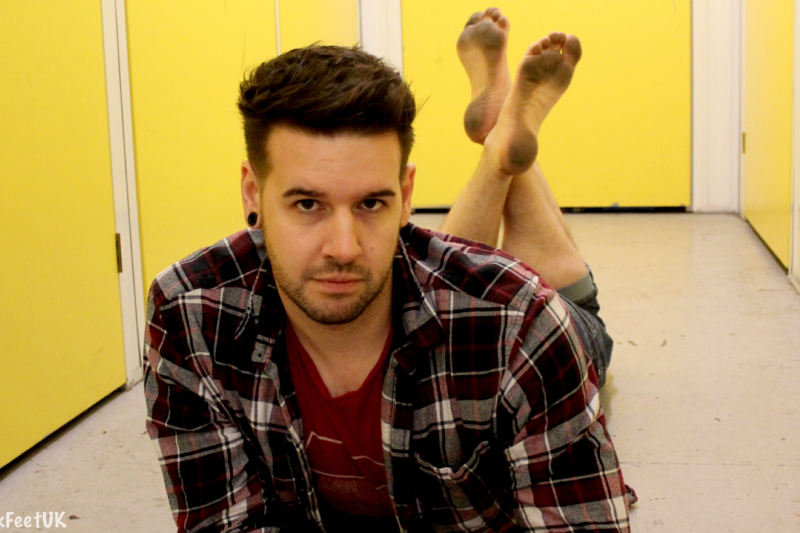 Photos of @boy_got_sole’s dirty soles at a storage centre