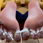 Photos of @sebsfeet2’s toes in tight bondage