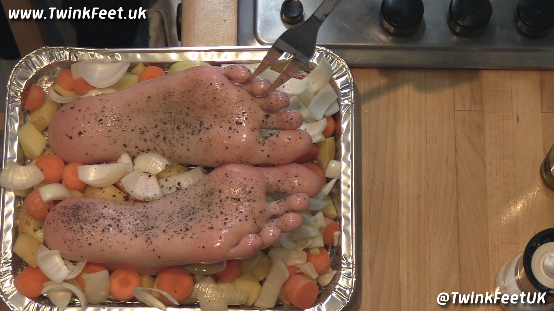 @PupDelius’ roast paws