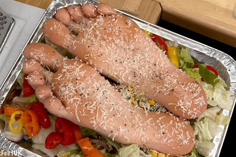 @leon_harred’s summer salad feet