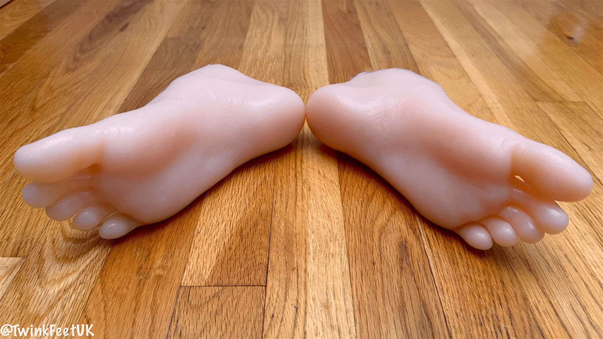 Silicone copies of @awe_feet’s feet