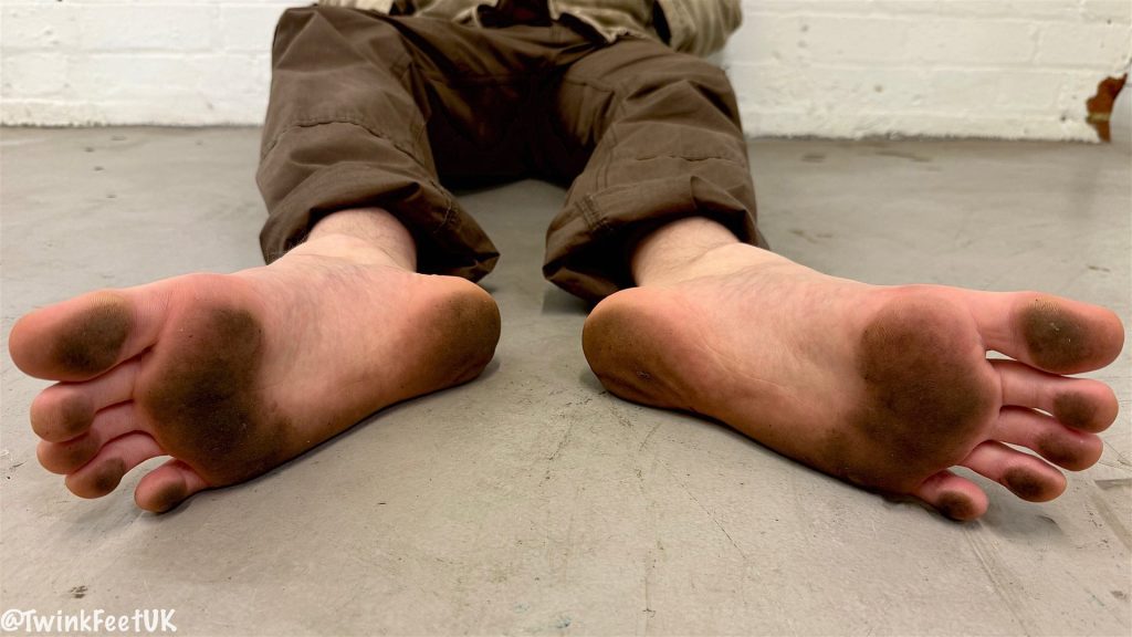 Dirty soles of @sebsfeet2 from barefooting indoors